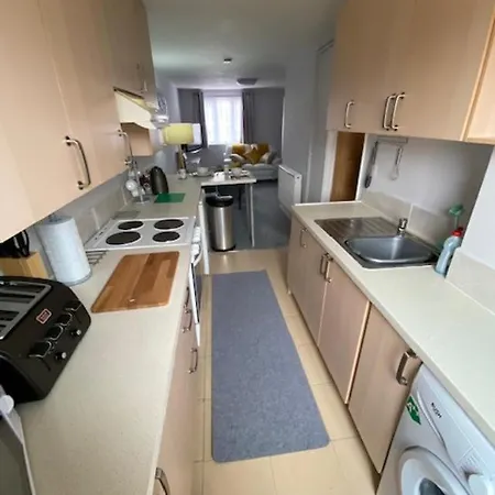 Bradley Stoke Self Contained Ground Floor Бристоль